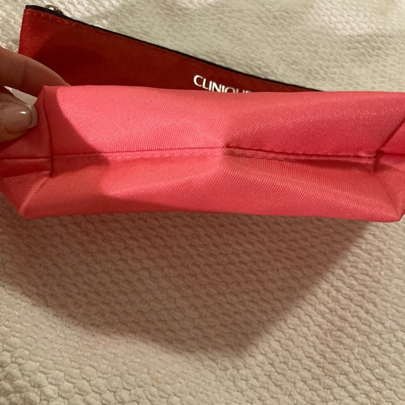 Clinique Kate Spade zippered, cosmetic case red white pink “HELLO GORGEOUS “ NEW - Picture 4 of 12